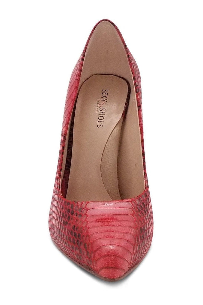 Alluring Low-Cut 4.5-Inch Stiletto Heel Pumps for a Leg-Lengthening Look